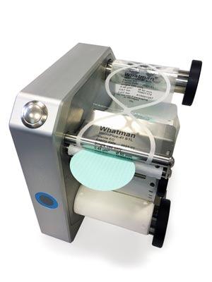 Manual Butler For Dispensing Filtration Membranes